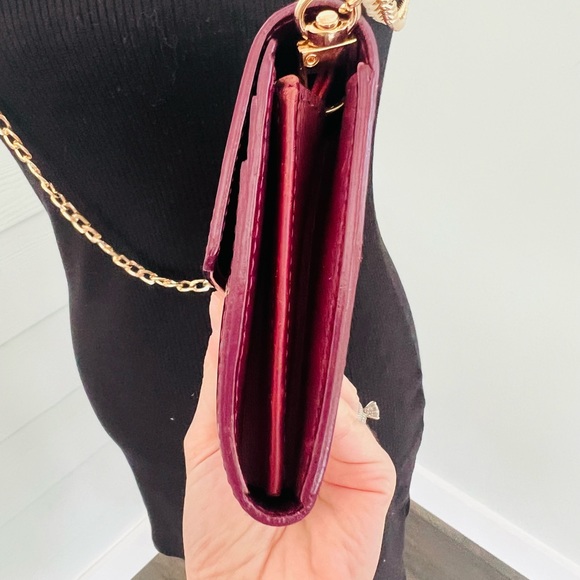 SOLD-Authentic Louis Vuitton Vernis Portefeuille Sarah Wallet Purple - Picture 3 of 14